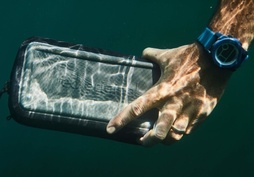 A Comprehensive Guide to Purchasing a Waterproof Phone Case or Dry Bag for Valuables